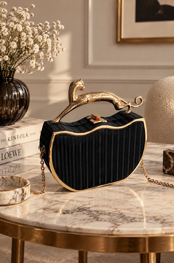 BOLSO TIPO CAJA METALIZADO CON DETALLE LEOPARDO - NEGRO