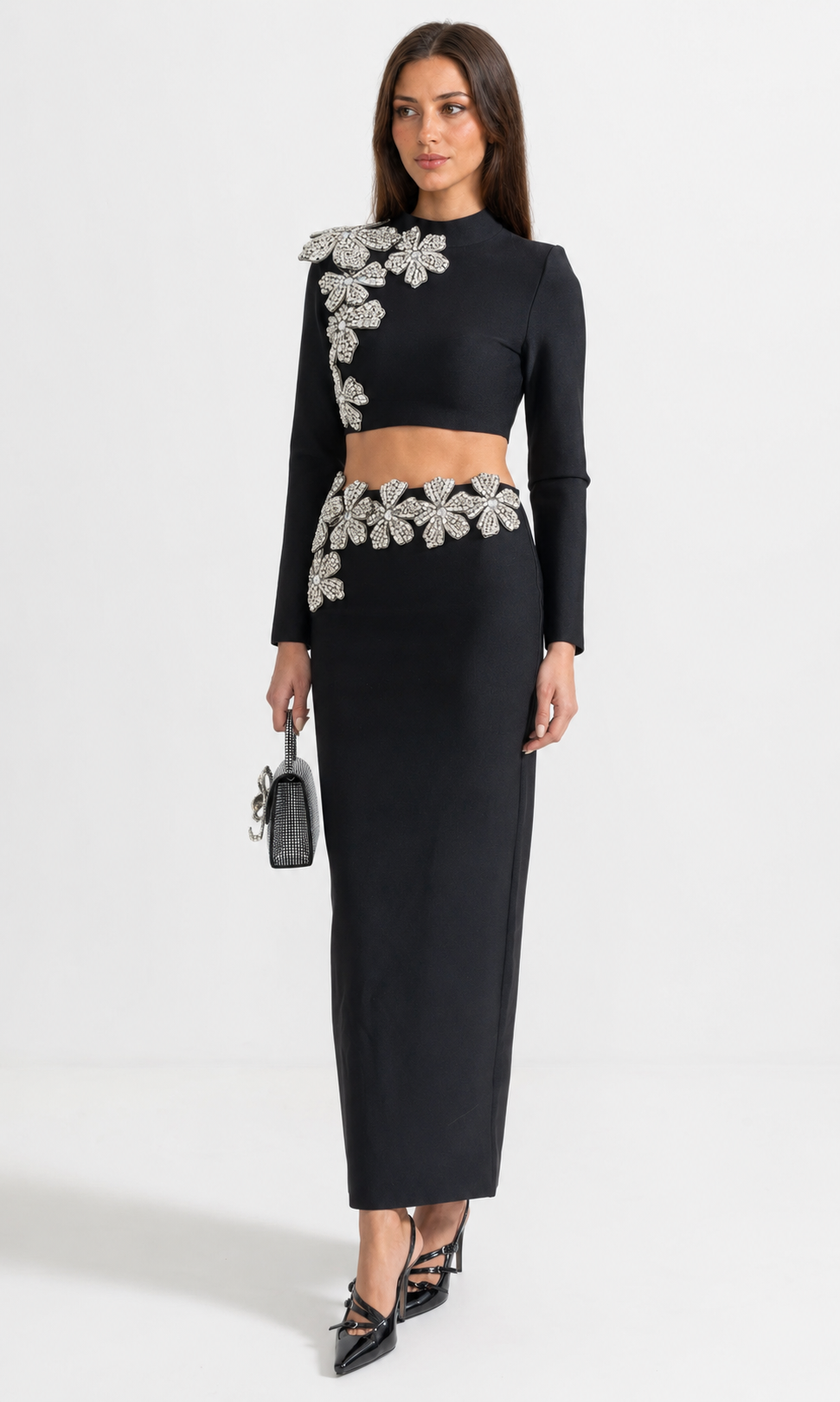 CONJUNTO DE TOP Y FALDA MAXI CON FLORES DE PEDRERÍA - NEGRO