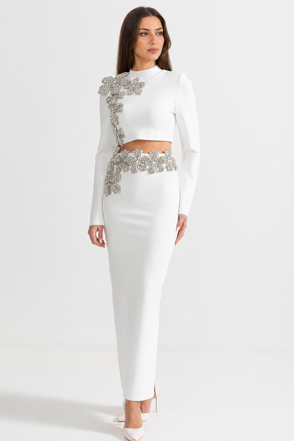 CONJUNTO DE TOP Y FALDA MAXI CON FLORES DE PEDRERÍA - BLANCO