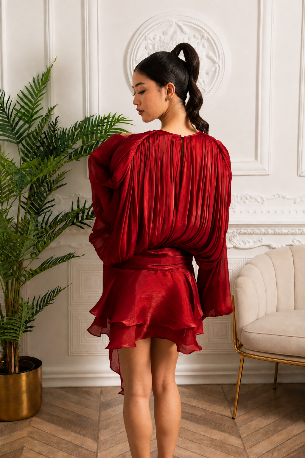 VESTIDO DRAPEADO CON MINIFALDA Y CINTURA FRUNCIDA - ROJO