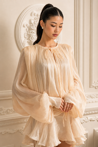 VESTIDO DRAPEADO CON MINIFALDA Y CINTURA FRUNCIDA - MARFIL