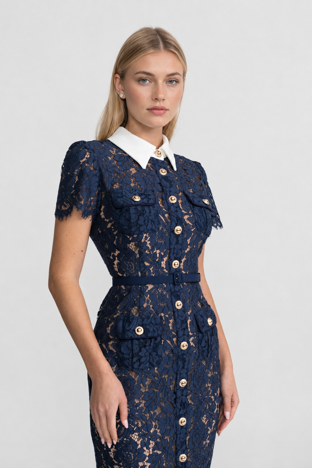 VESTIDO MIDI DE ENCAJE FLORAL CON CUELLO SASTRE - AZUL MARINO