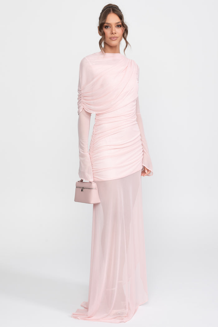 VESTIDO MAXI CON HOMBRO DRAPEADO Y FALDA TRANSPARENTE - ROSA