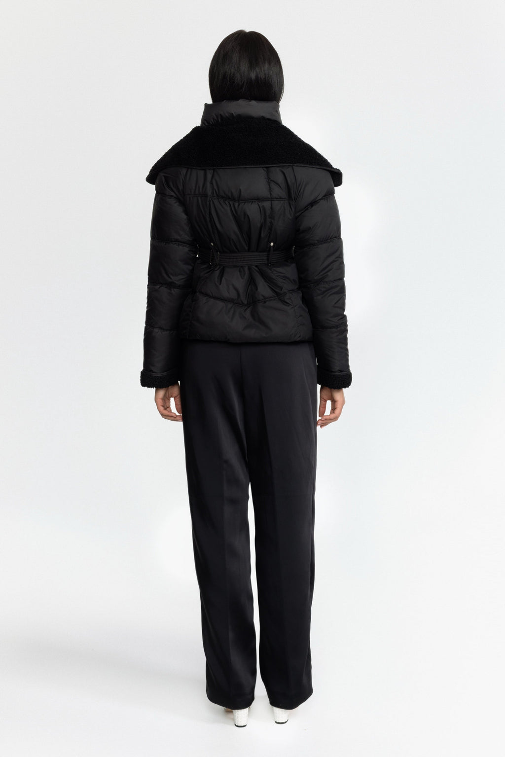Sidonie - Chaqueta acolchada con cinturón y cuello de borreguito - Negro