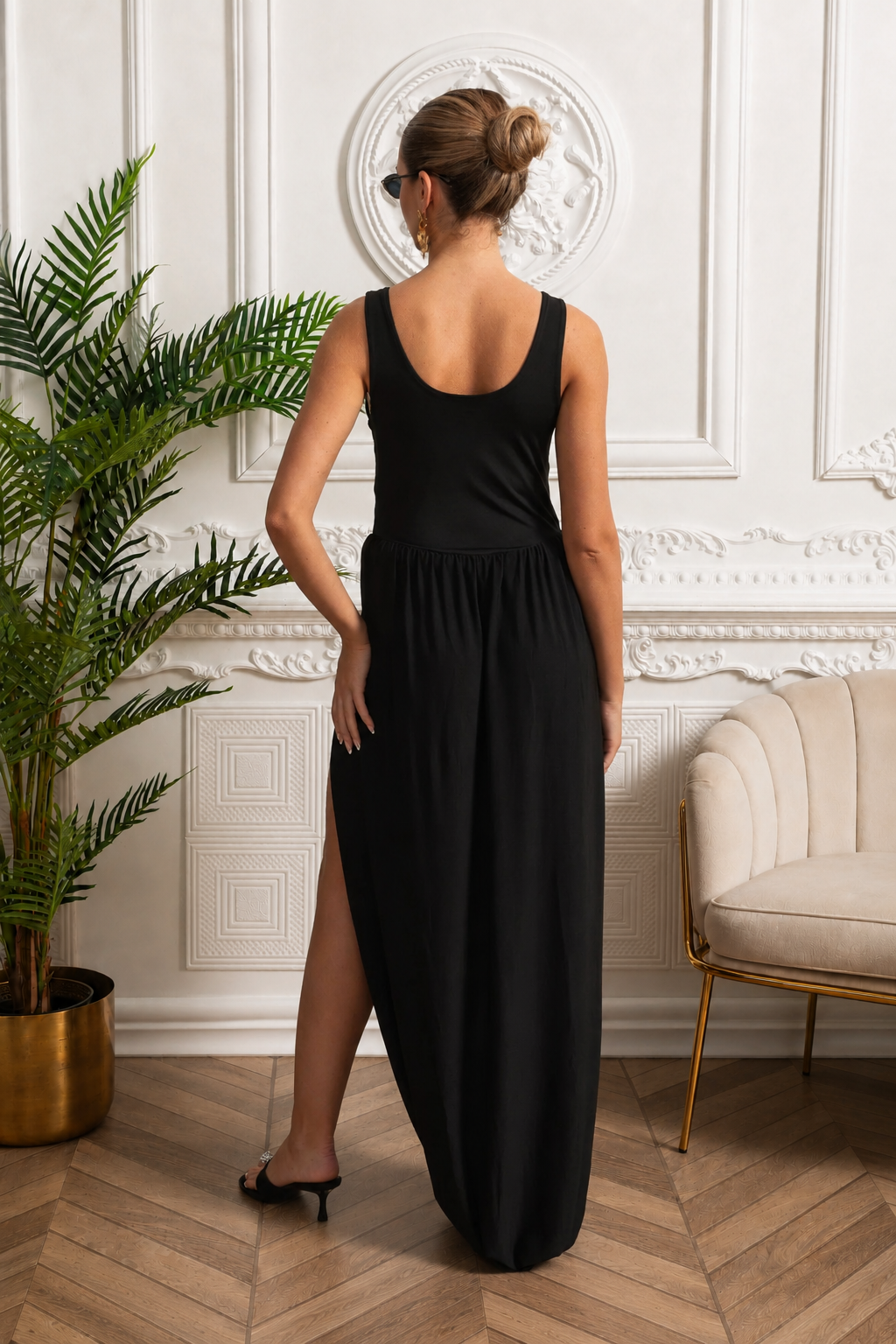 VESTIDO MAXI DRAPEADO CON FALDA ESCULTURAL - NEGRO