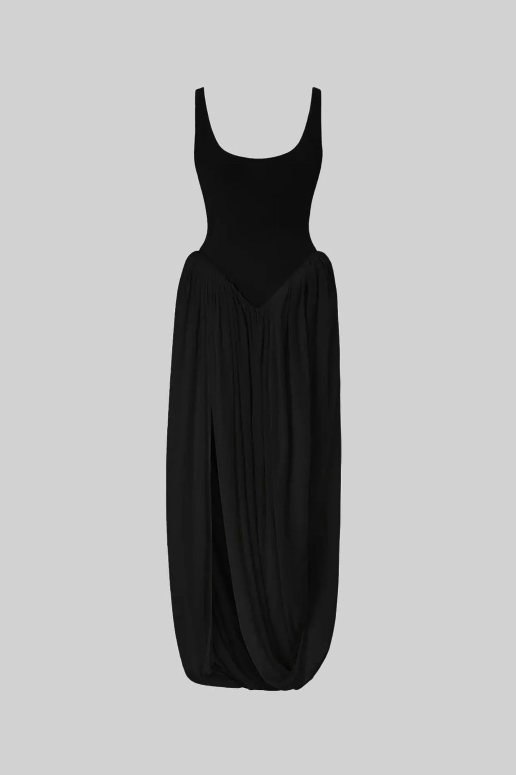 VESTIDO MAXI DRAPEADO CON FALDA ESCULTURAL - NEGRO