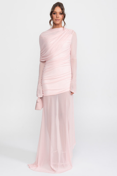 VESTIDO MAXI CON HOMBRO DRAPEADO Y FALDA TRANSPARENTE - ROSA