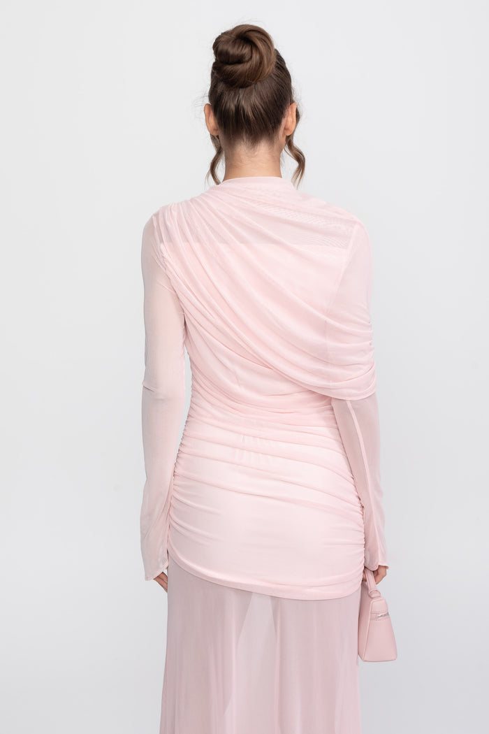 VESTIDO MAXI CON HOMBRO DRAPEADO Y FALDA TRANSPARENTE - ROSA