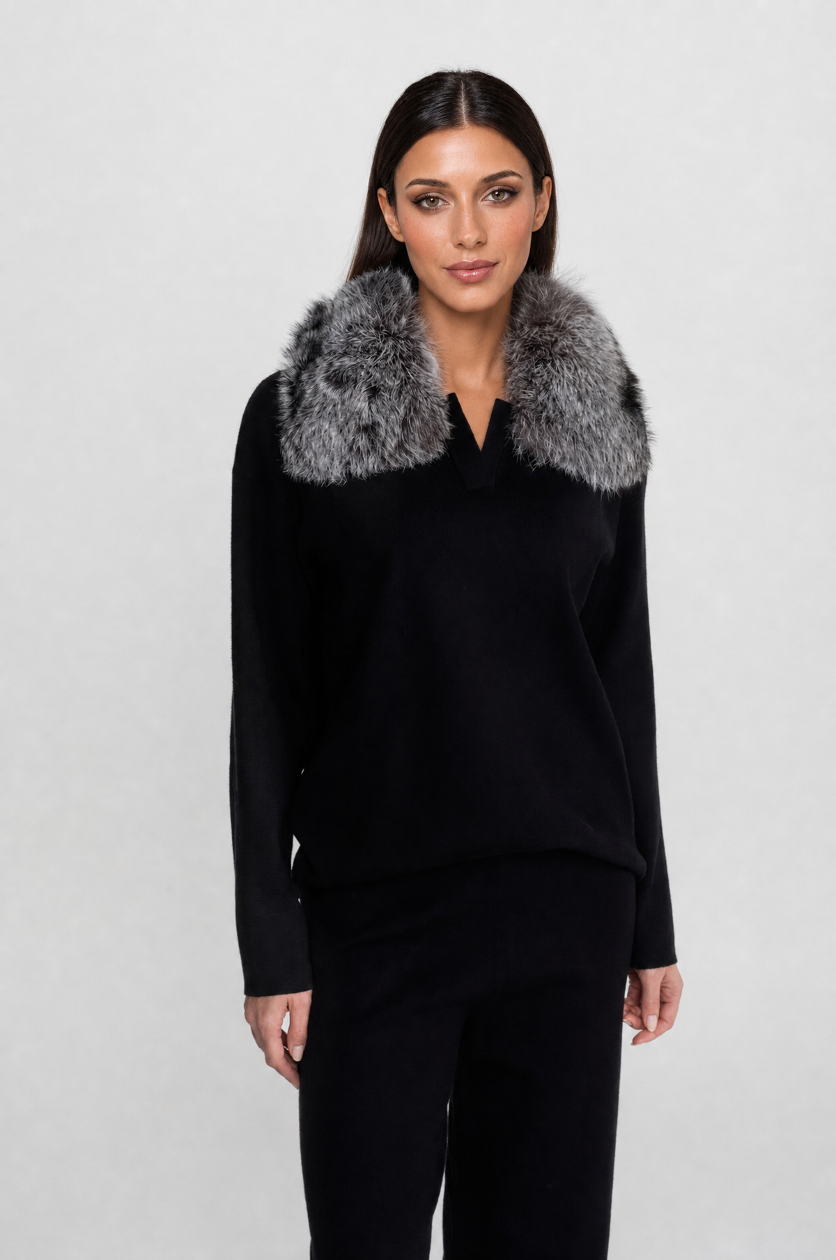 CONJUNTO DE PUNTO CON CUELLO DE PELO - NEGRO/GRIS