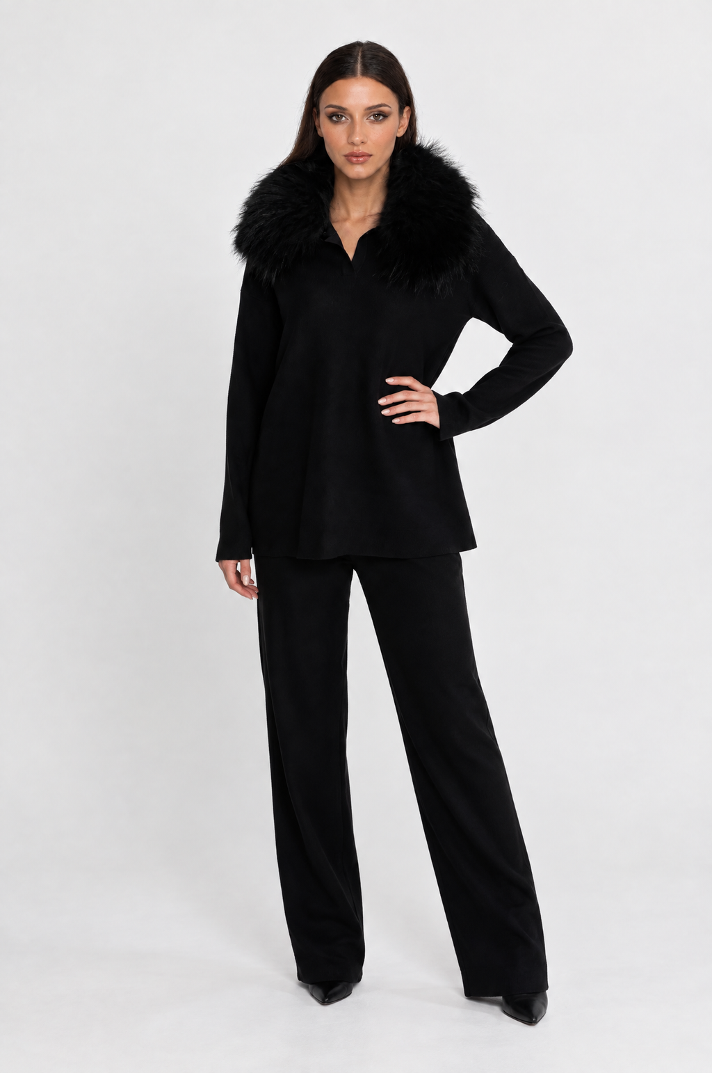 CONJUNTO DE PUNTO CON CUELLO DE PELO - NEGRO