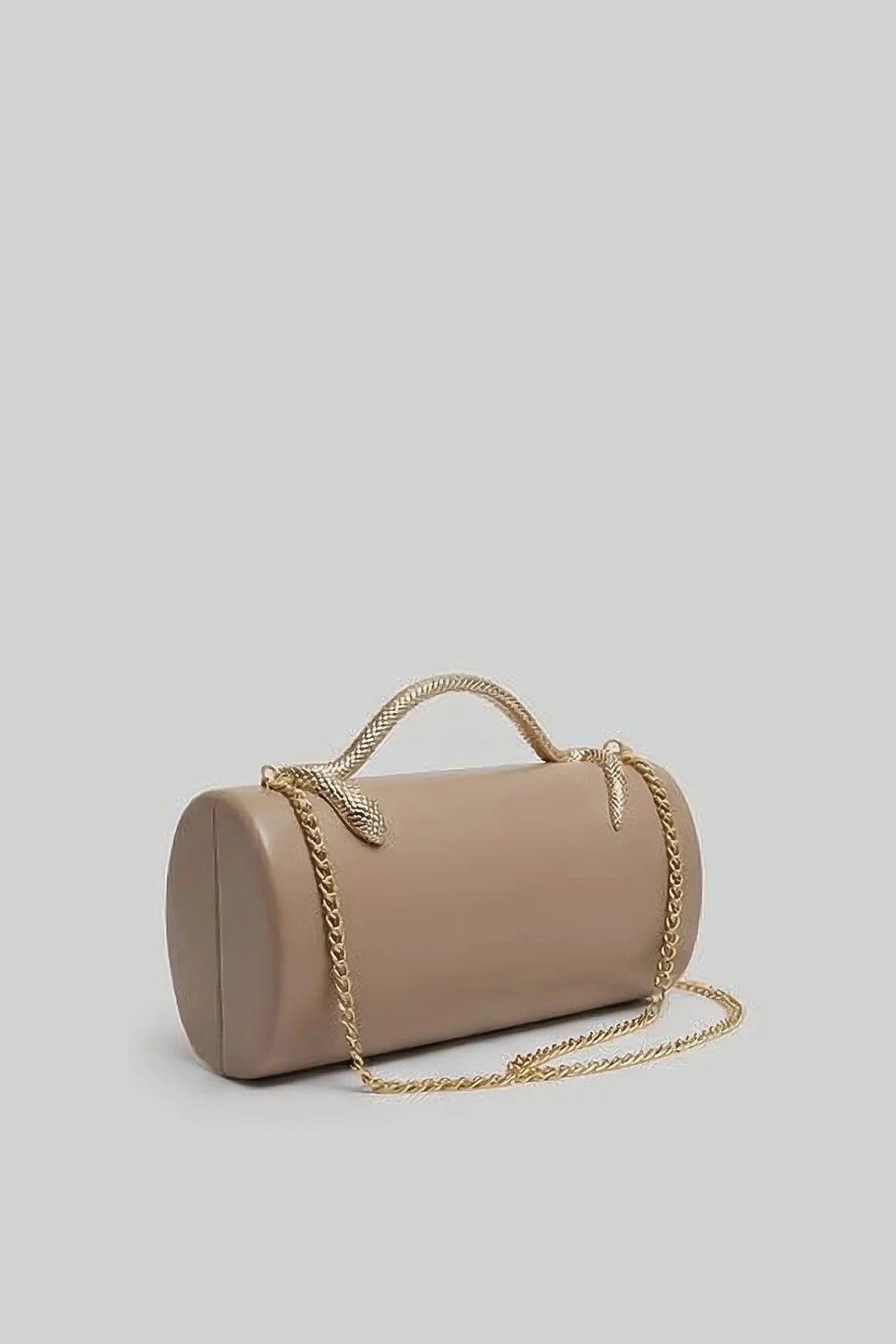BOLSO DE MANO ESTRUCTURADO CON ASA DE SERPIENTE Y CADENA DORADA - CAQUI