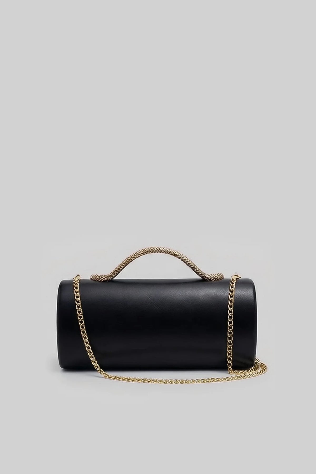 BOLSO DE MANO ESTRUCTURADO CON ASA DE SERPIENTE Y CADENA DORADA - NEGRO