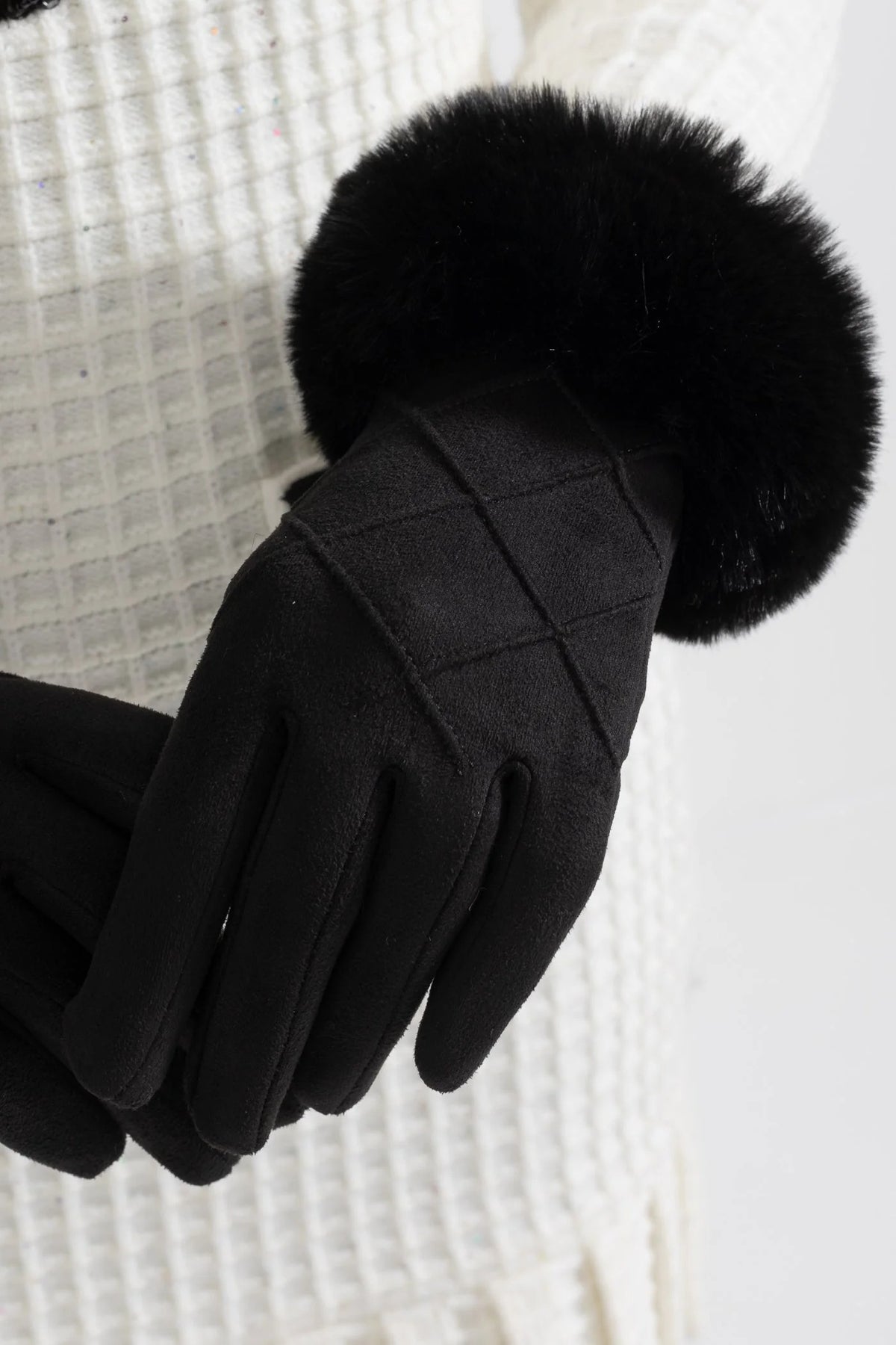 GUANTES ACOLCHADOS DE EFECTO ANTE CON PELO SINTÉTICO - NEGRO