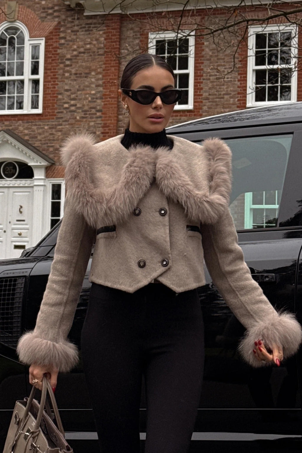 CHAQUETA CORTA CRUZADA CON CUELLO DE PELO SINTÉTICO - MARRÓN