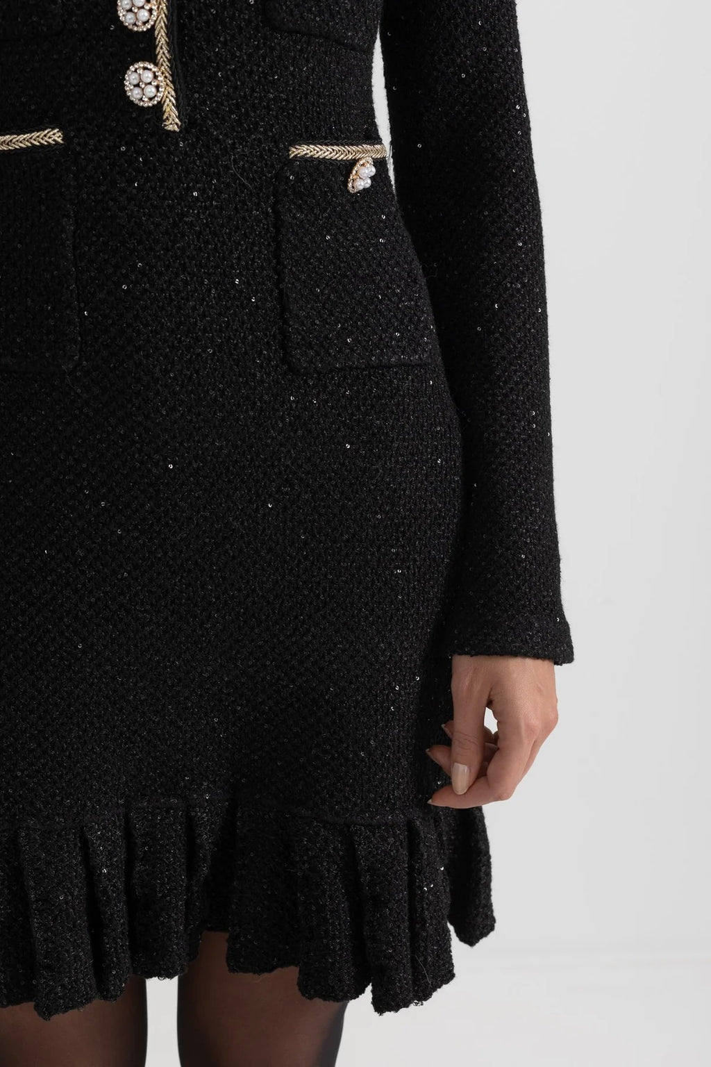 VESTIDO DE PUNTO TEXTURIZADO CON DETALLE FLORAL - NEGRO