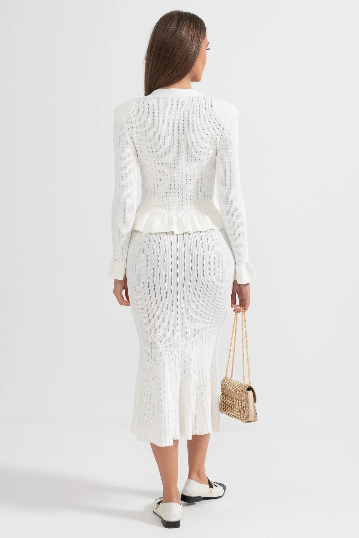 CONJUNTO DE CHAQUETA Y FALDA DE PUNTO CON VOLANTES - BLANCO