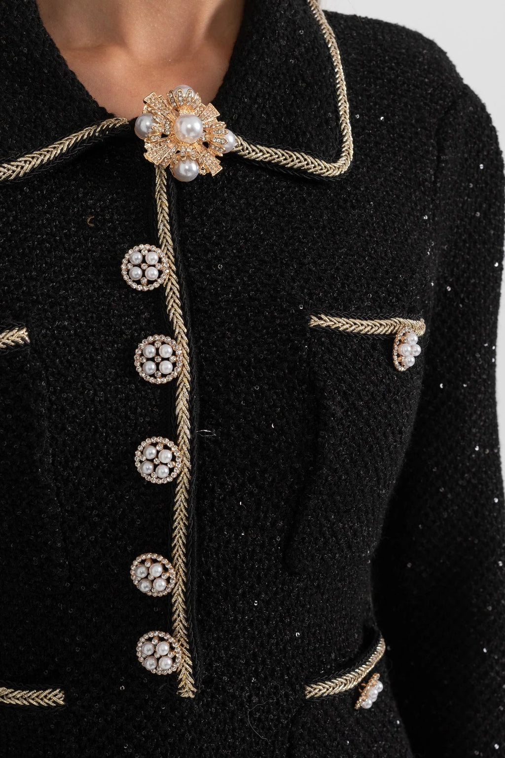 VESTIDO DE PUNTO TEXTURIZADO CON DETALLE FLORAL - NEGRO
